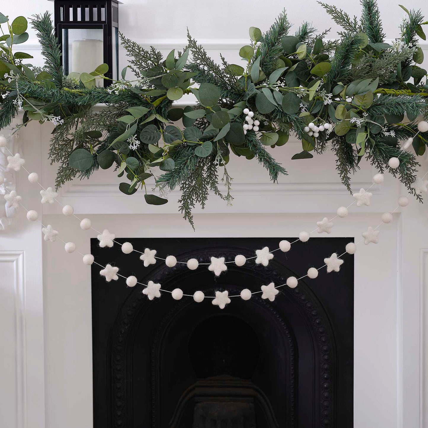 White Felt Beads & Stars Christmas Bunting