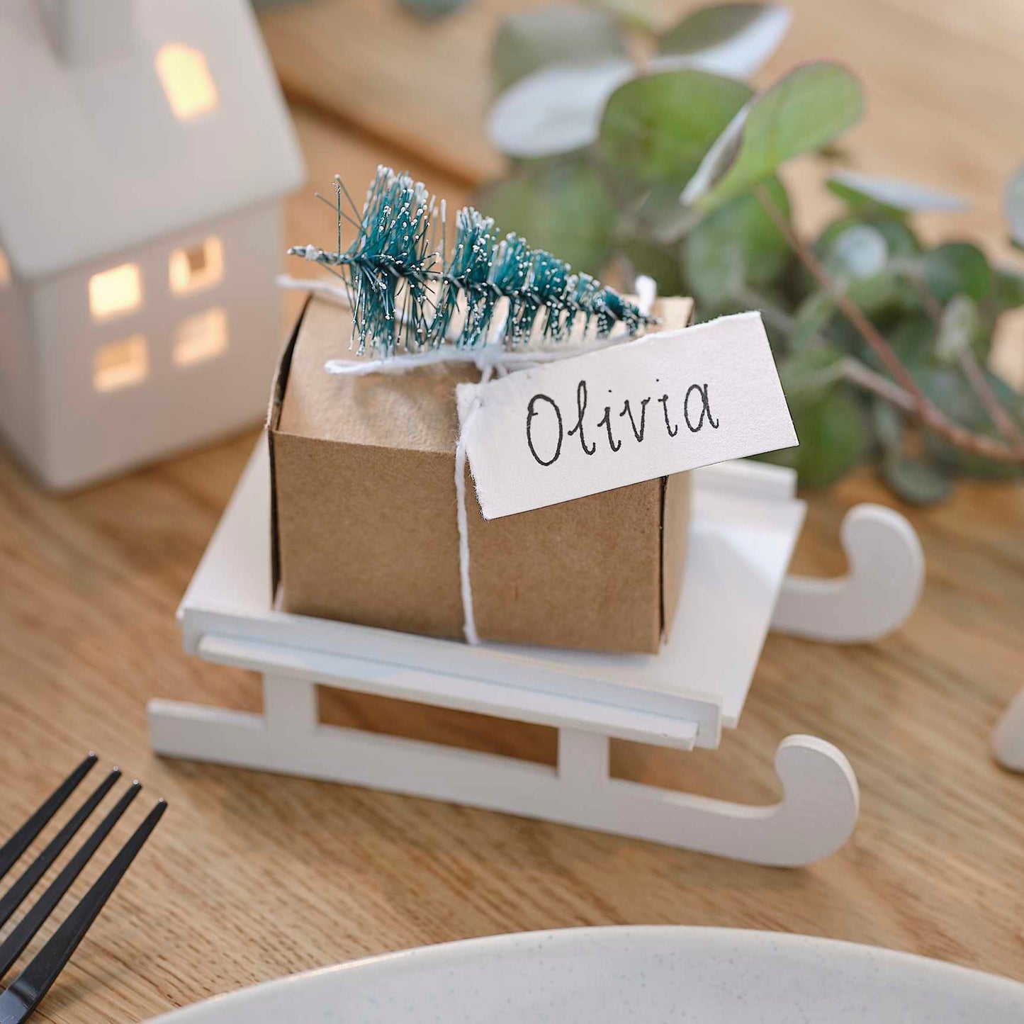 White Christmas Sleigh Name Place Cards